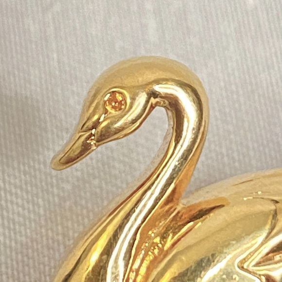 Avon Golden Swan Brooch Single Clear Rhinestone Flower And Babies - Picture 4 of 9